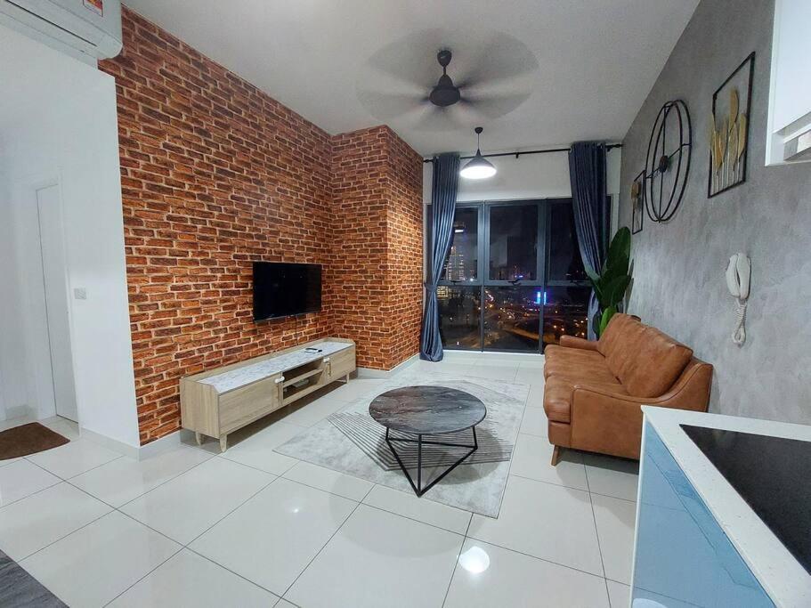 Continew Residensi 5 Min Walking To Ikea Cheras, My Town Mall, Mrt Cochrane. Apartamento *