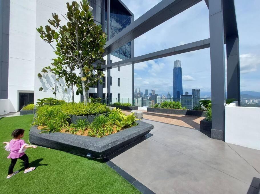 Continew Residensi 5 Min Walking To Ikea Cheras, My Town Mall, Mrt Cochrane. * Kuala Lumpur